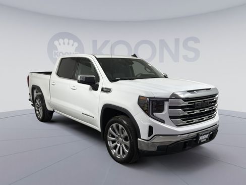 Used 2023 GMC Sierra 1500 SLE image 10
