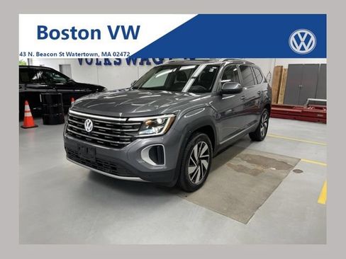 Used 2024 Volkswagen Atlas SEL AWD/4WD image 1