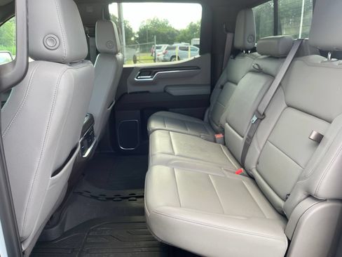 Used 2023 GMC Sierra 1500 SLT w/ SLT Premium Package AWD/4WD image 12