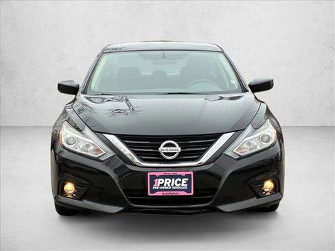 Used 2017 Nissan Altima 2.5 SV image 2