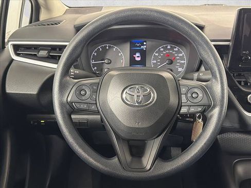 Used 2025 Toyota Corolla LE FWD image 19