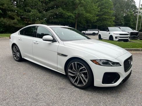 Certified 2024 Jaguar XF R-Dynamic SE RWD image 2