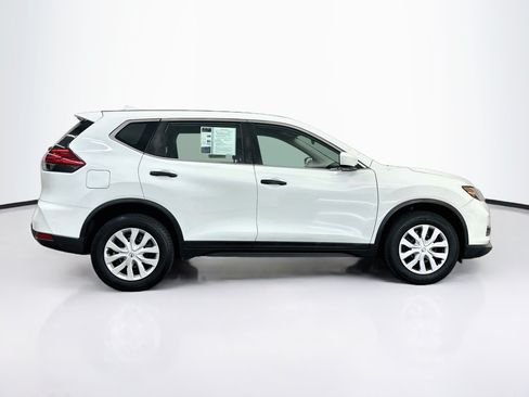 Used 2017 Nissan Rogue S AWD/4WD image 10