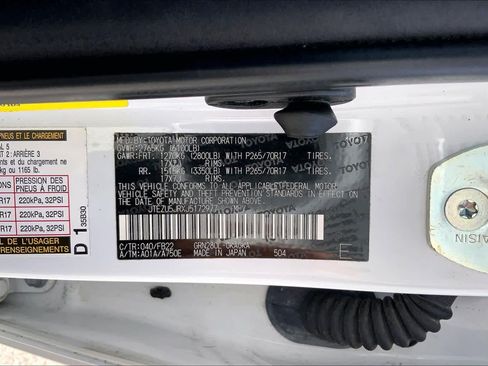 Used 2018 Toyota 4Runner SR5 RWD image 36