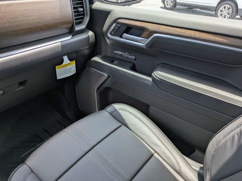 New 2026 Chevrolet Silverado 1500 High Country AWD/4WD image 9