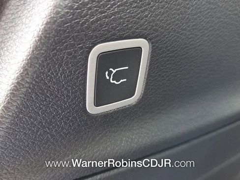 New 2026 Chrysler Pacifica Select image 14