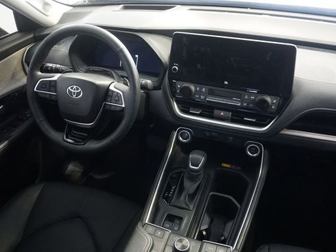 Used 2024 Toyota Grand Highlander Platinum image 29