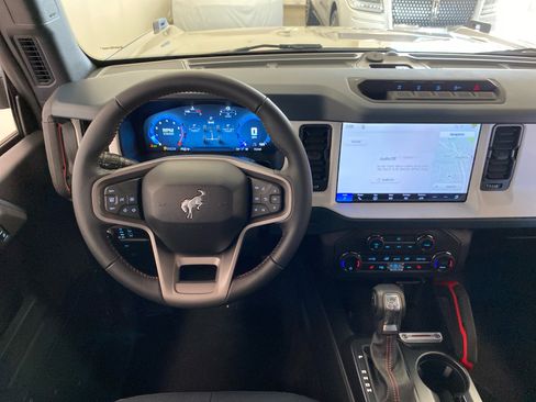 New 2026 Ford Bronco Heritage Edition image 18