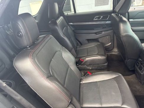 Used 2018 Ford Explorer Sport w/ Equipment Group 401A image 10