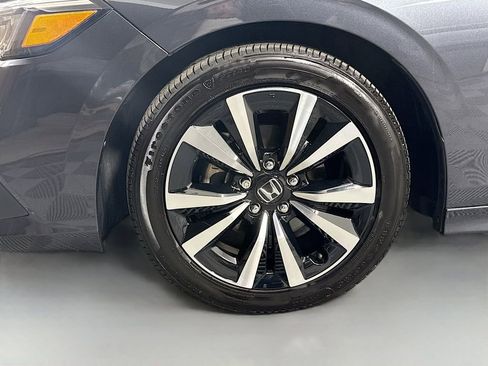 Certified 2023 Honda Civic EX image 9