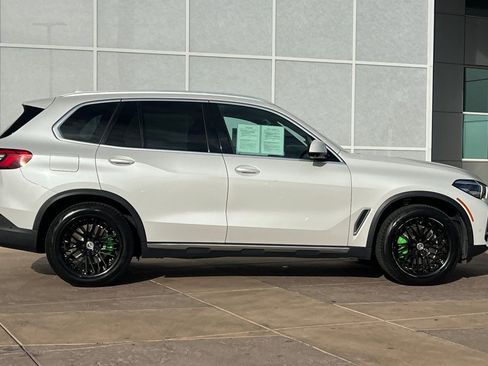 Used 2020 BMW X5 xDrive40i w/ Premium Package image 3
