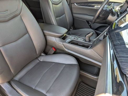 Certified 2024 Cadillac XT6 Premium Luxury AWD/4WD image 22