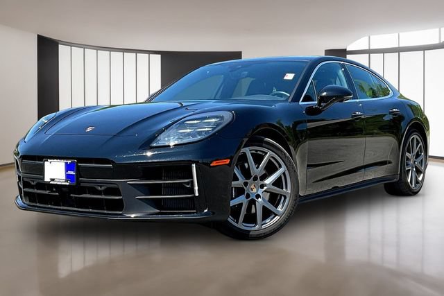 Used 2025 Porsche Panamera RWD image 1