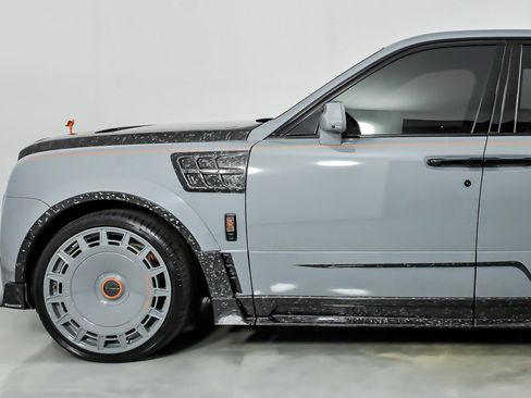 Used 2023 Rolls-Royce Cullinan AWD/4WD image 9