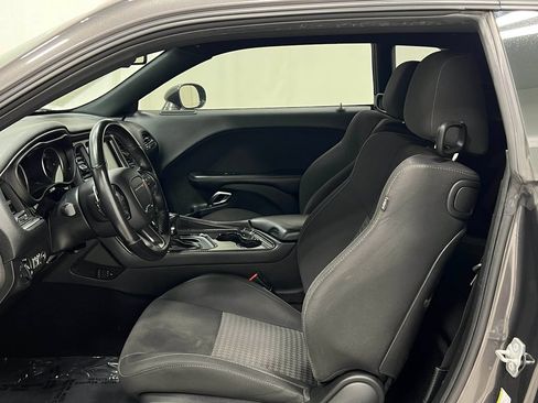 Used 2019 Dodge Challenger R/T RWD image 11