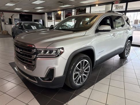 Used 2020 GMC Acadia SLT AWD/4WD image 1