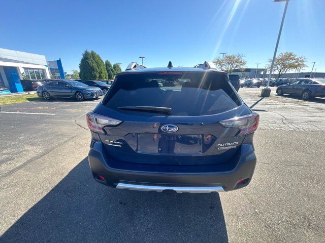 Certified 2023 Subaru Outback Touring XT AWD/4WD image 7