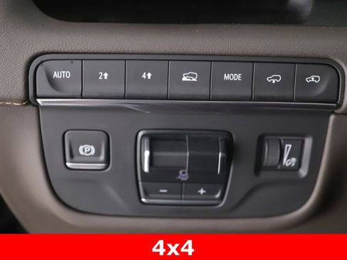Used 2024 Cadillac Escalade Premium Luxury w/ Performance Package AWD/4WD image 22
