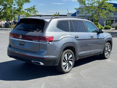 Used 2024 Volkswagen Atlas SE AWD/4WD image 7