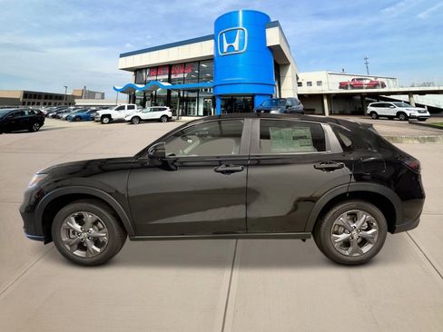 New 2026 Honda HR-V LX image 2