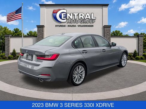 Used 2023 BMW 330i xDrive Sedan w/ Convenience Package AWD/4WD image 9
