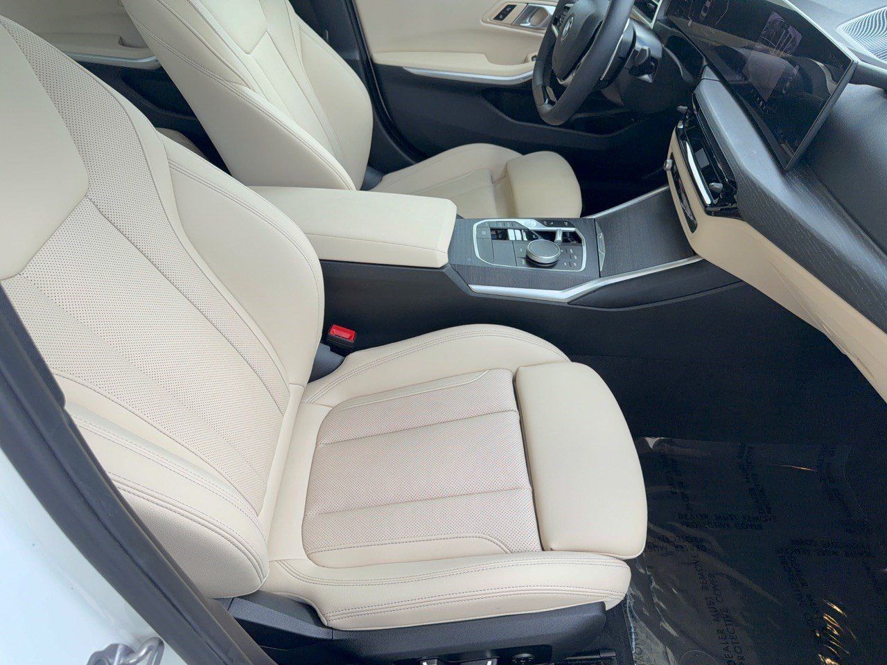 Used 2026 BMW 330i xDrive Sedan w/ Premium Package AWD/4WD image 30