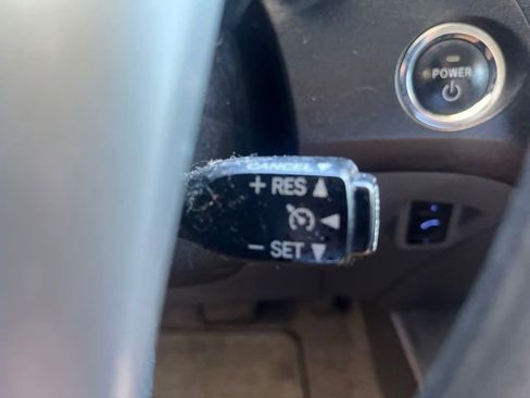 Used 2011 Toyota Prius Two w/ Preferred Accessory Pkg FWD image 13