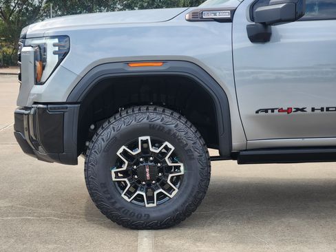 New 2026 GMC Sierra 2500 AT4X w/ LPO, Black Badging Package AWD/4WD image 6