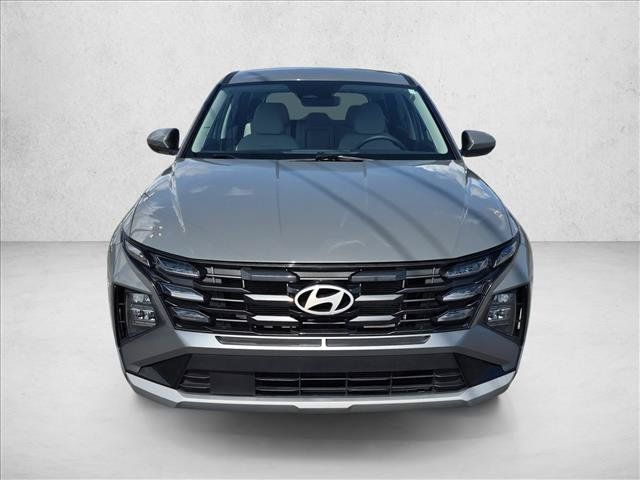 Certified 2025 Hyundai Tucson SE FWD image 2