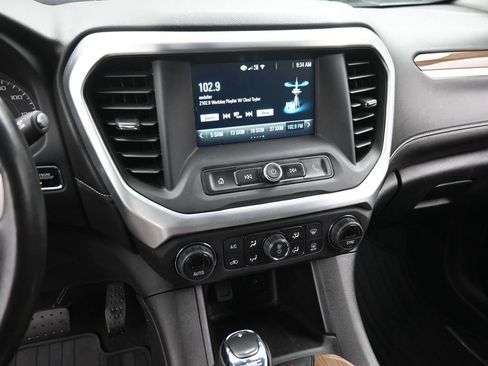 Used 2019 GMC Acadia SLE image 15