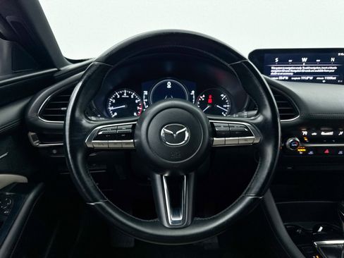 Used 2019 MAZDA MAZDA3 Hatchback w/ Preferred Package image 5