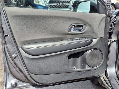 Used 2021 Honda HR-V LX image 23