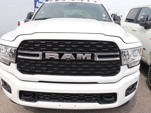 New 2024 RAM 2500 Big Horn w/ Towing Technology Group image 2