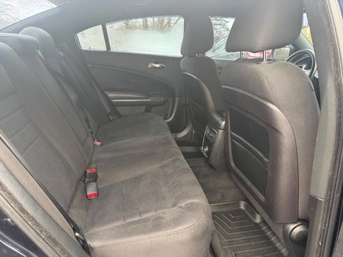 Used 2012 Dodge Charger SE image 15