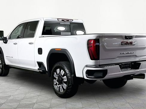 Certified 2025 GMC Sierra 2500 Denali w/ Denali Reserve Package AWD/4WD image 4
