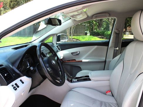 Used 2009 Toyota Venza w/ Comfort Pkg FWD image 10