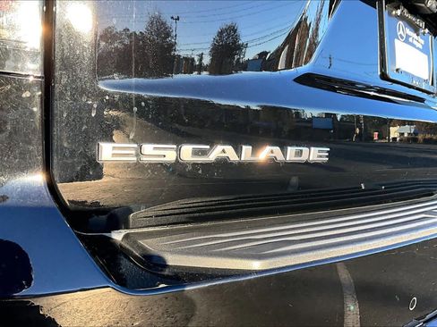 Used 2023 Cadillac Escalade Sport image 30