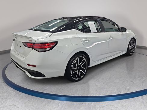 Used 2024 Nissan Sentra SR w/ SR Premium Package FWD image 5