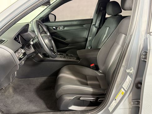 Used 2025 Honda Civic Sport image 5