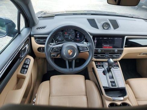 Used 2023 Porsche Macan AWD/4WD image 15