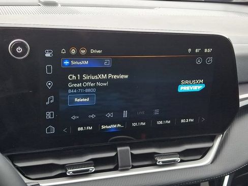 Used 2025 Chevrolet Equinox LT AWD/4WD image 16