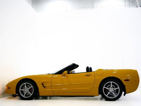 Used 2004 Chevrolet Corvette Convertible image 6