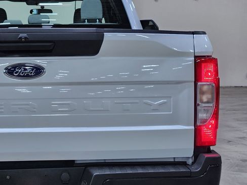 Used 2022 Ford F250 XL w/ Power Equipment Group image 22