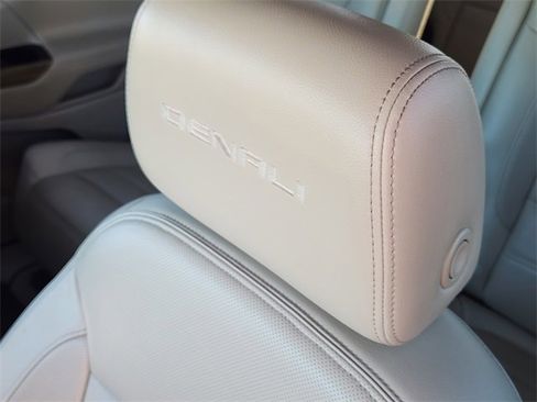 Used 2019 GMC Acadia Denali w/ Technology Package image 17