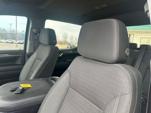 Used 2023 GMC Sierra 1500 Elevation image 3