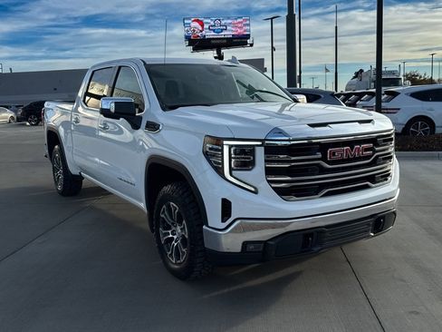 Used 2024 GMC Sierra 1500 SLT image 11