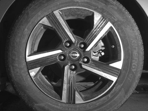 Used 2025 Nissan Sentra SV image 14