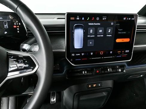 New 2025 Volkswagen ID. Buzz Pro S image 14