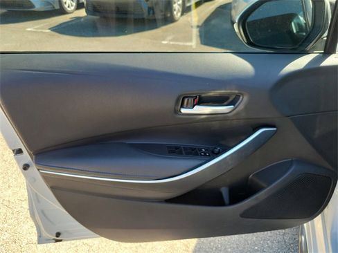 Used 2022 Toyota Corolla SE image 11
