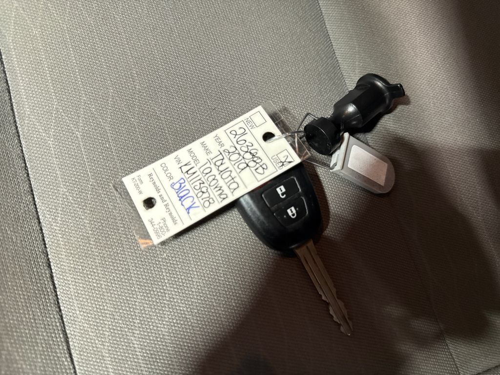 Used 2019 Toyota Tacoma SR5 RWD image 22